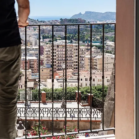 Apartment Panoramico In Centro Storico Cagliari