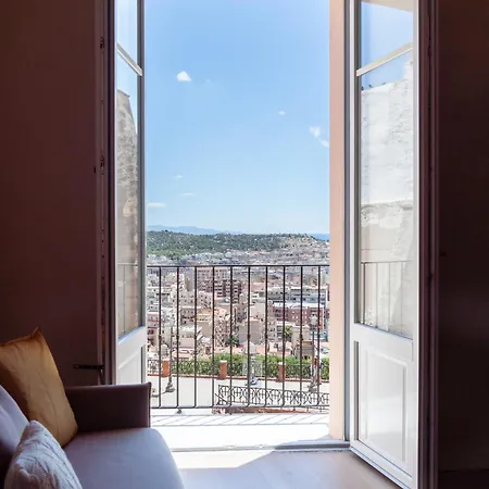 Apartment Panoramico In Centro Storico Cagliari